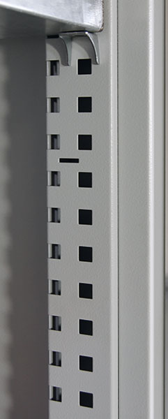 Lager- und Ladeschrank für elektronische Geräte von Stumpf Metall
