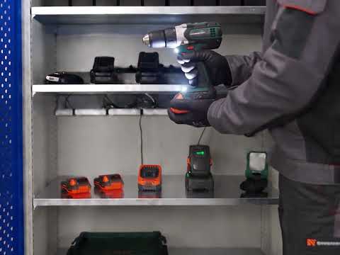 Lager- und Ladeschrank für elektronische Geräte von Stumpf Metall